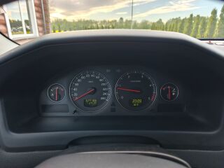 Volvo V70 2.4 136kW