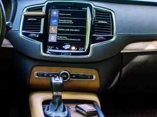Volvo XC90 Inscription 2.0 polestar 246кВ