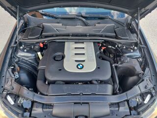 BMW 325 3.0 R6 145кВ
