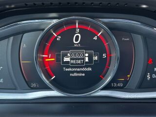 Volvo XC60 Momentum R-Design Edition 2.0 D3 110kW