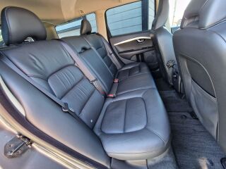 Volvo V70 MOMENTUM 2.4 R5 D5 136kW