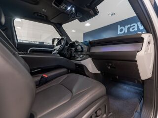 Land Rover Defender 90 X-Dynamic SE 3.0 183kW