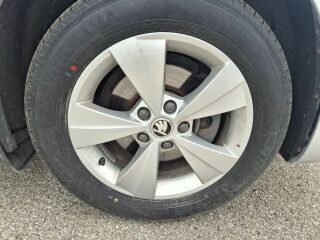 Skoda Octavia 1.5 110кВ