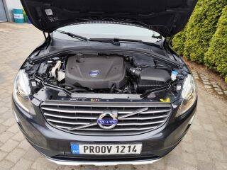 Volvo XC60 MOMENTUM 2.0 R4 D4 133kW