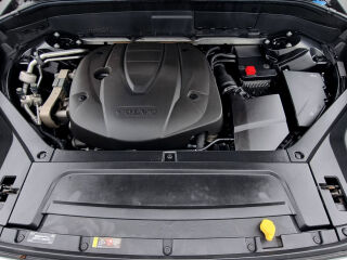 Volvo XC90 R-Desing / AWD / 7k / 2.0 173kW