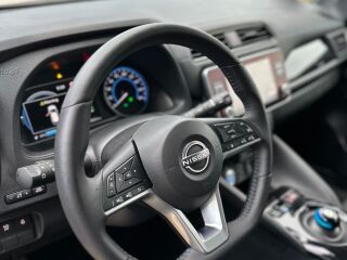 Nissan LEAF N-Connecta II 90kW