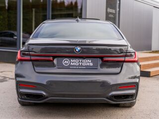 BMW 750 i xDrive M-Sportpakett 4.4 390kW