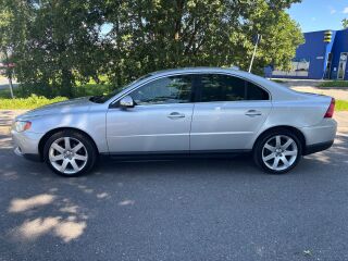 Volvo S80 Momentum 2.4 D5 120kW