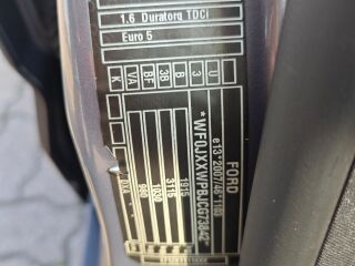 Ford C-MAX Titanium 1.6 85kW