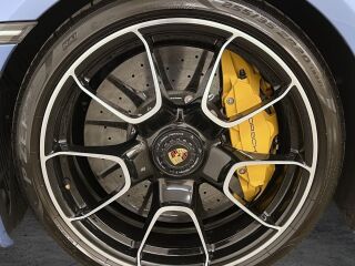 Porsche 911 Turbo S 3.7 478kW