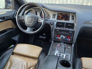 Audi Q7 S-line Exclusive 30 years Quattro 3.0 TDI 176kW