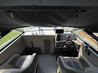 Sunbird 218 5.7 V8 184kW