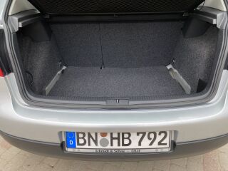 Volkswagen Golf V 1.4 R4 55kW
