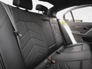 BMW 520 M-Sportpakett Pro Iconic Glow 2.0 145кВ