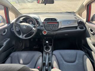 Honda Jazz 1.3 73кВ