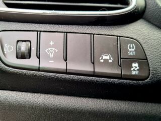 Hyundai i30 Fresh 1.4 MPI 73кВ