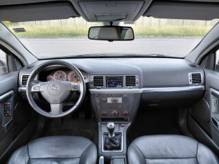 Opel Vectra C Cosmo Plus 1.9 R4 88kW