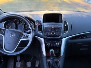 Opel Zafira 2.0 121kW