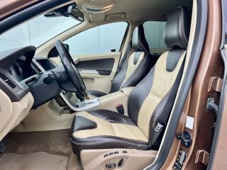 Volvo XC60 AWD Summum 2.4 D5 136кВ