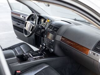 Volkswagen Touareg 4.2 228кВ