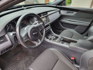 Jaguar XF R-Sport Black idition AWD 2.0 d 132кВ