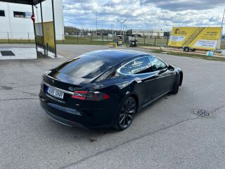 Tesla Model S 52kW