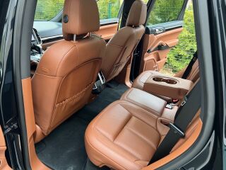 Porsche Cayenne 3.0 184кВ