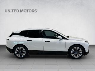BMW iX xDrive 40 Sportpakett 240кВ