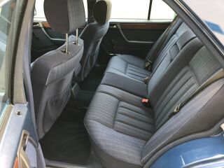 Mercedes-Benz E 200 2.0 87kW
