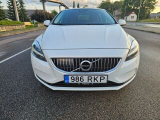 Volvo V40 Inscription 2.0 88кВ
