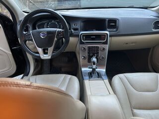Volvo V60 2.4 158kW