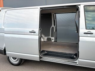 Volkswagen Transporter LONG L2H1 2.0 TDI 110kW