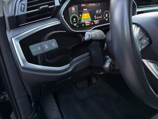 Audi Q3 45 Sportback e-tron Model 2023 1.4 110kW