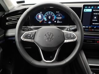 Volkswagen Tiguan Elegance 4Motion 2.0 150кВ
