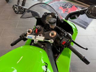 Kawasaki Ninja ZX - 10R Ninja R4 138kW
