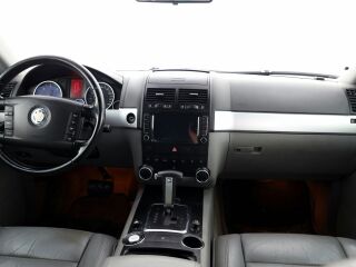 Volkswagen Touareg Highline Facelift ATM 2.5 TDI 128kW