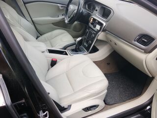 Volvo V40 Summum 1.6 84кВ