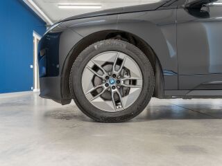 BMW iX xDrive 40 240kW