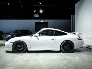 Porsche 911 Carrera GT3 Bodykit 3.4 221kW