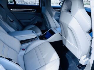 Porsche Panamera Turbo 4.0 V8 404кВ