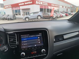Mitsubishi Outlander Instyle 4WD 2.4 PHEV 165kW