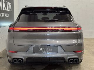Porsche Cayenne S Sport Chrono 4.0 DWH 349кВ