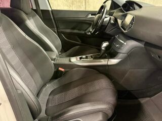 Peugeot 308 Allure + FL 1.6 88kW
