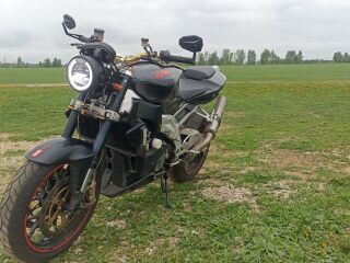 Aprilia RSV 1000 Tuono R V2 102kW