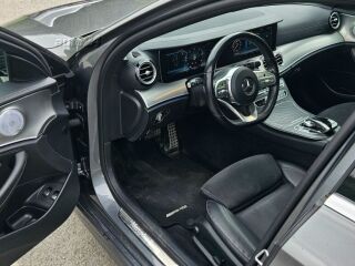 Mercedes-Benz E 220 AMG 2.0 143kW