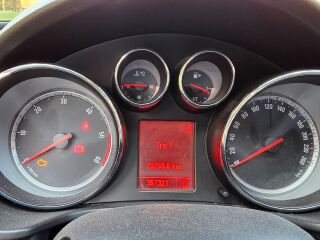 Opel Insignia 2.0 81kW