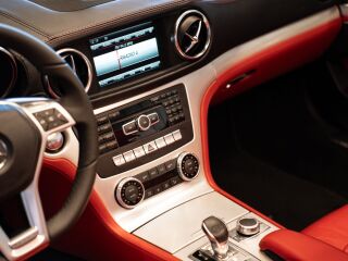 Mercedes-Benz SL 500 4.7 V8 320kW