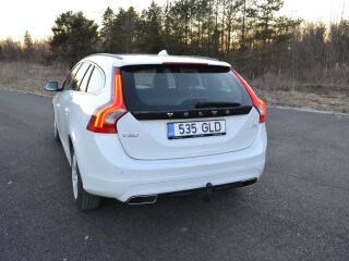 Volvo V60 D4 2.0 133kW