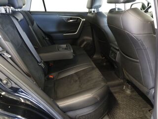 Toyota RAV4 Luxury Plus 131кВ