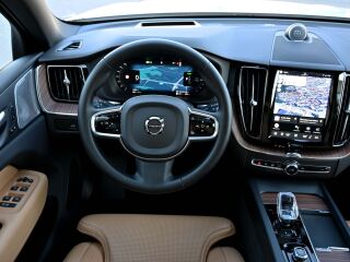 Volvo XC60 AWD B&W 4C LUXURY+ ULTRA DARK XENIUM INTELLI  2.0 T6 Plug-in Twin engine LONG RANGE 293kW